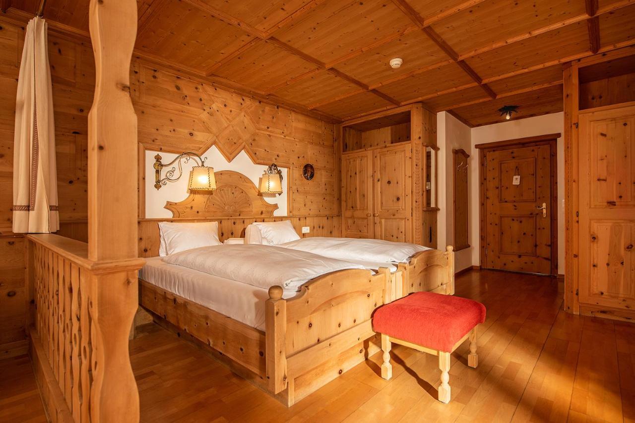 Schlosshotel Chaste Tarasp Exterior foto
