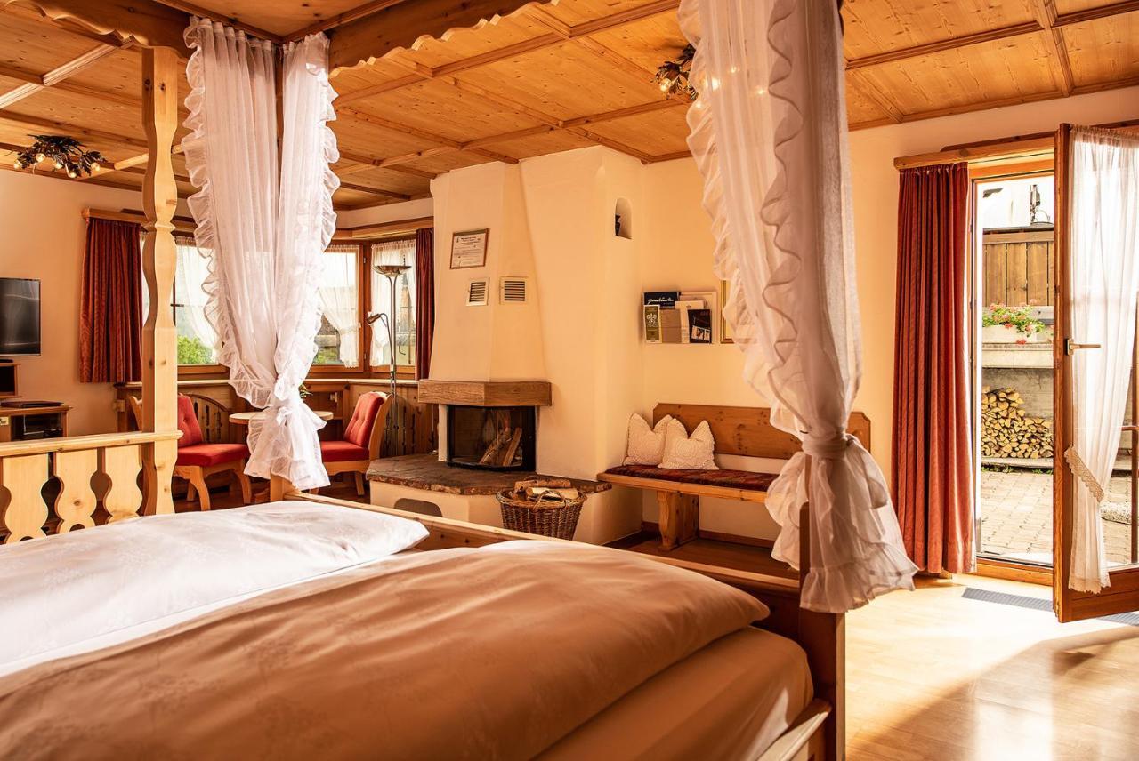 Schlosshotel Chaste Tarasp Exterior foto