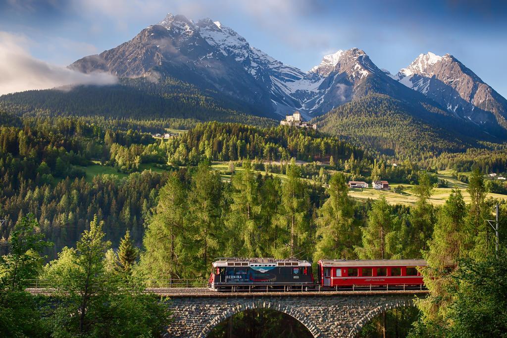 Schlosshotel Chaste Tarasp Exterior foto